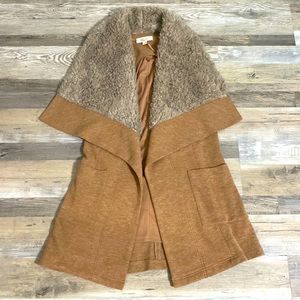 Faux Fur Collard Vest with Pockets size S